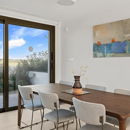 Serenity Waves 11 Vila