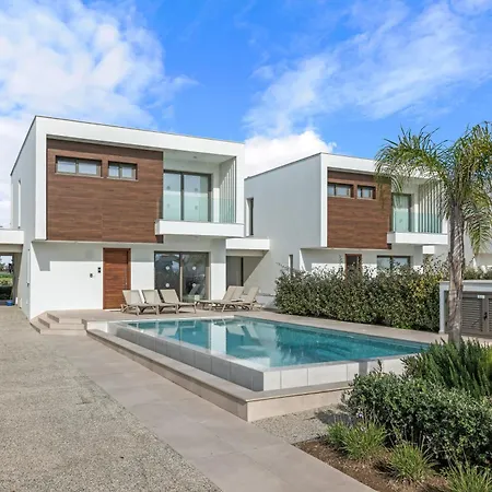 Serenity Waves 11 Vila Larnaca