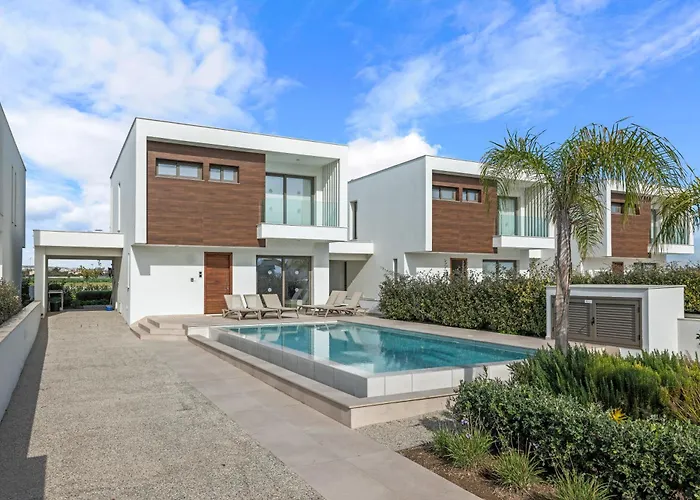 Serenity Waves 11 Villa Larnaca